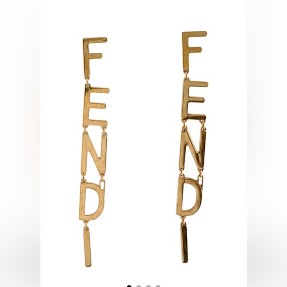Fendi
Signature Drop Earrings - Picture 3 of 10